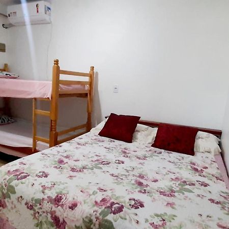 Kitnet S2 Em Torres-Rs - Na Mais Bela Praia Gaucha - Cozinha - Banheiro - Ar Condicionado - Tv Smart 32' - Wi-Fi - Estacionamento - Anfitria Superhost No Bnb Exteriér fotografie