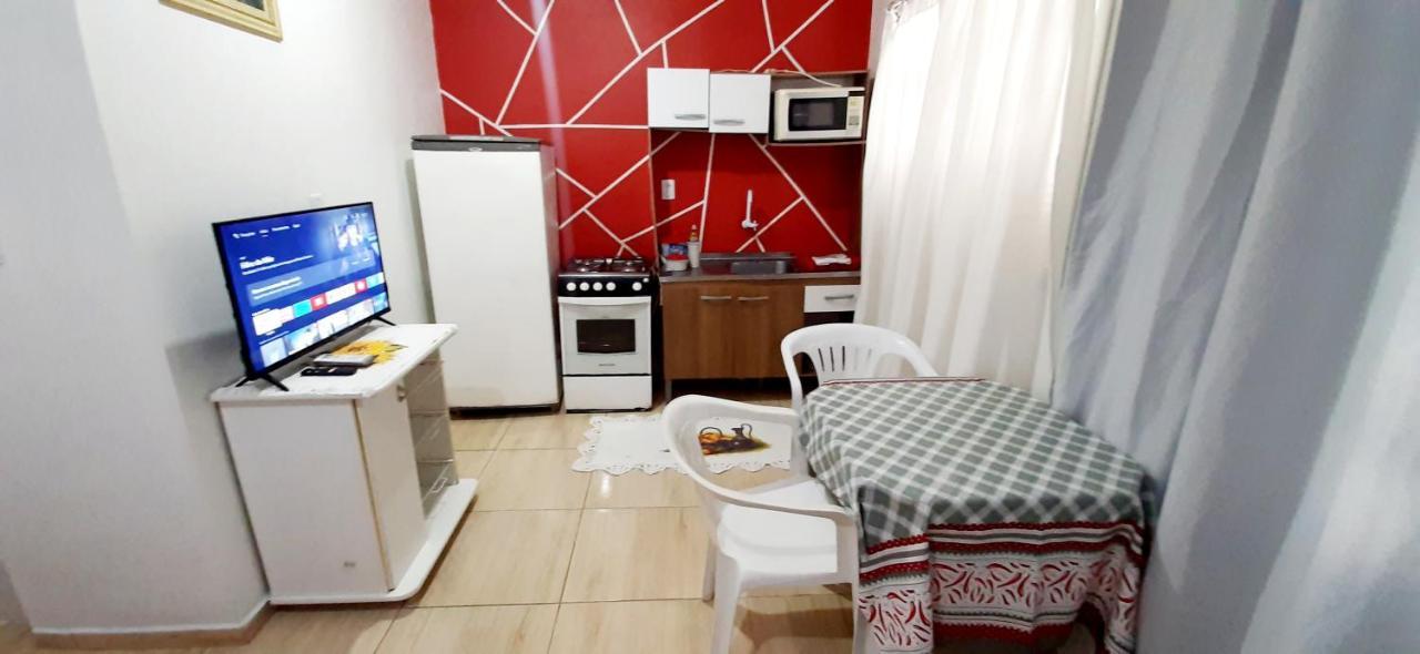 Kitnet S2 Em Torres-Rs - Na Mais Bela Praia Gaucha - Cozinha - Banheiro - Ar Condicionado - Tv Smart 32' - Wi-Fi - Estacionamento - Anfitria Superhost No Bnb Exteriér fotografie