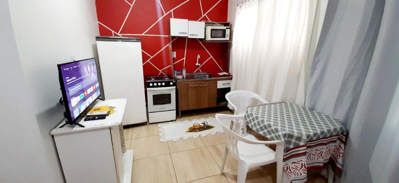 Kitnet S2 Em Torres-Rs - Na Mais Bela Praia Gaucha - Cozinha - Banheiro - Ar Condicionado - Tv Smart 32' - Wi-Fi - Estacionamento - Anfitria Superhost No Bnb Exteriér fotografie