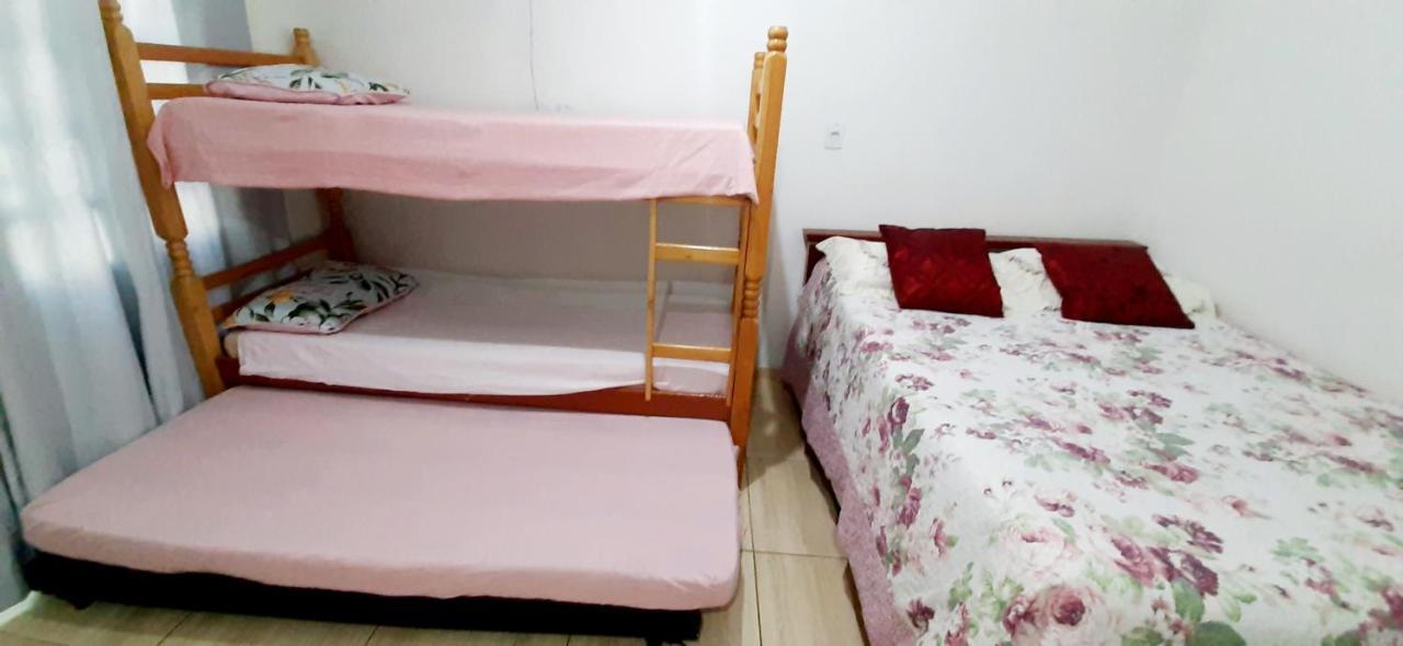 Kitnet S2 Em Torres-Rs - Na Mais Bela Praia Gaucha - Cozinha - Banheiro - Ar Condicionado - Tv Smart 32' - Wi-Fi - Estacionamento - Anfitria Superhost No Bnb Exteriér fotografie