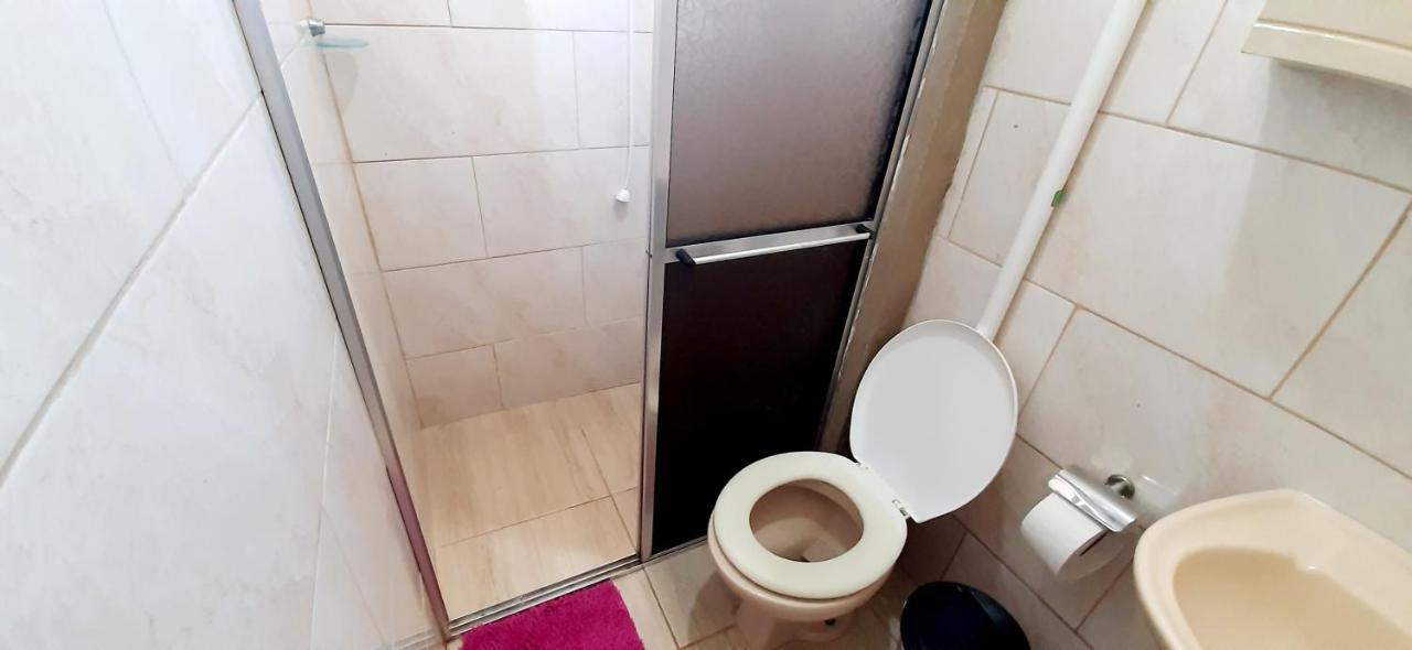 Kitnet S2 Em Torres-Rs - Na Mais Bela Praia Gaucha - Cozinha - Banheiro - Ar Condicionado - Tv Smart 32' - Wi-Fi - Estacionamento - Anfitria Superhost No Bnb Exteriér fotografie